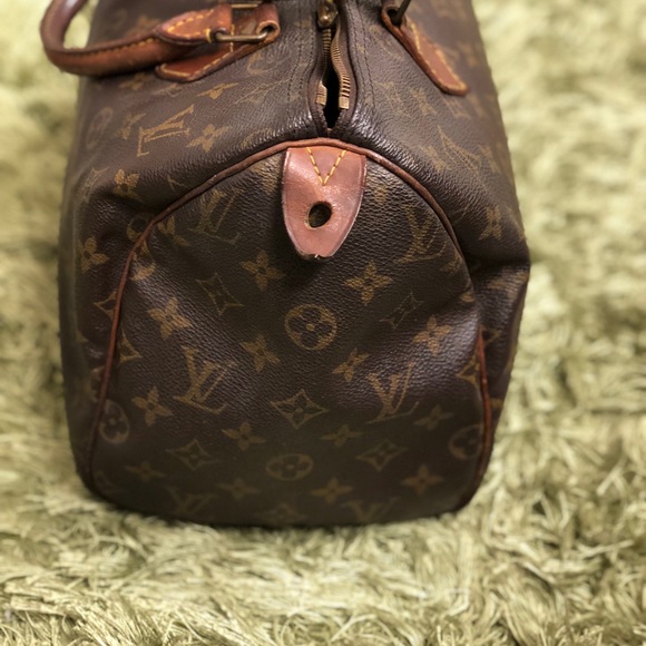 Authentic Louis Vuitton Speedy Bag - Picture 5 of 8